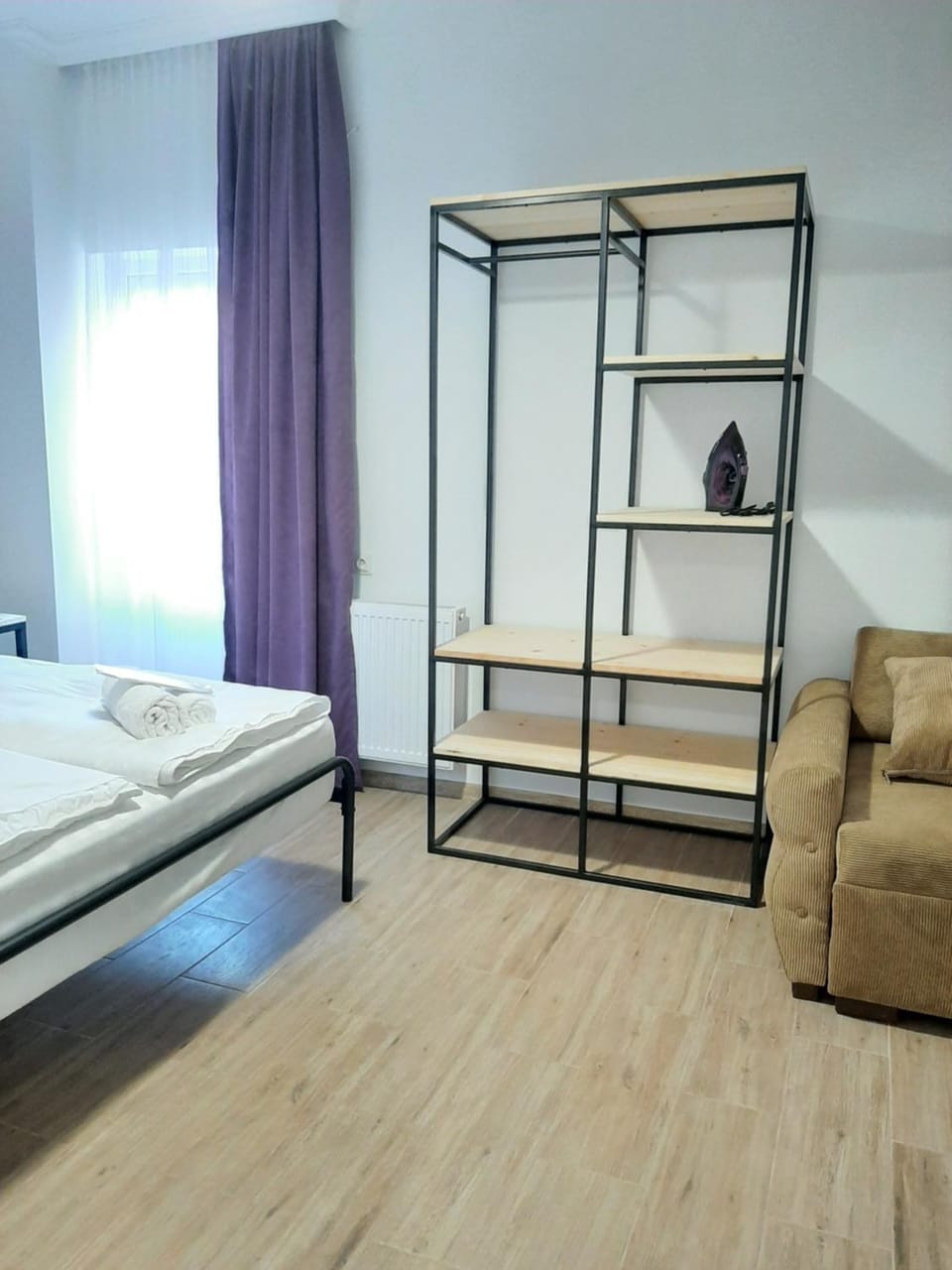 Bed, Living room, Photo of the whole room, Seating area, Bedroom