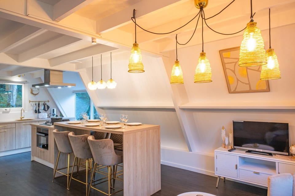 TV and multimedia, Kitchen or kitchenette, Dining area