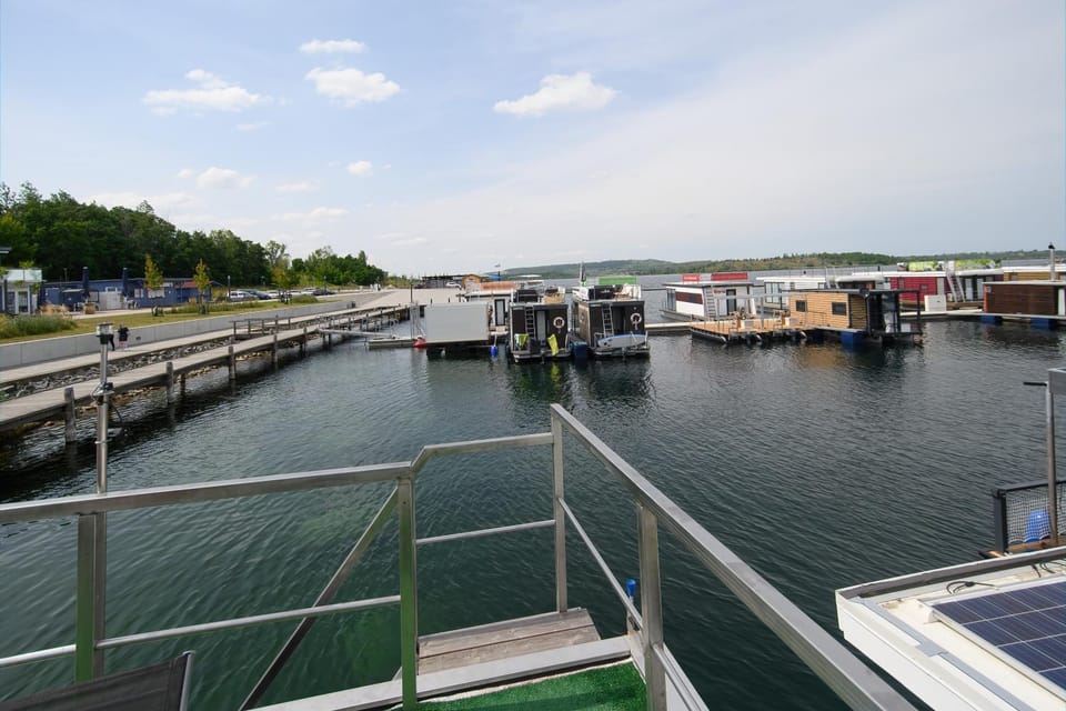 SeeHausboot/Geiseltalsee inkl. 2 SUPs und Kanu Docked boat in Thuringia, Germany