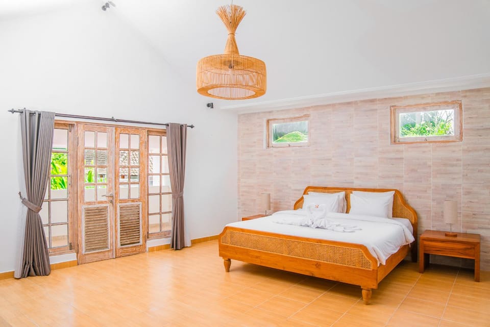 Bed, Photo of the whole room