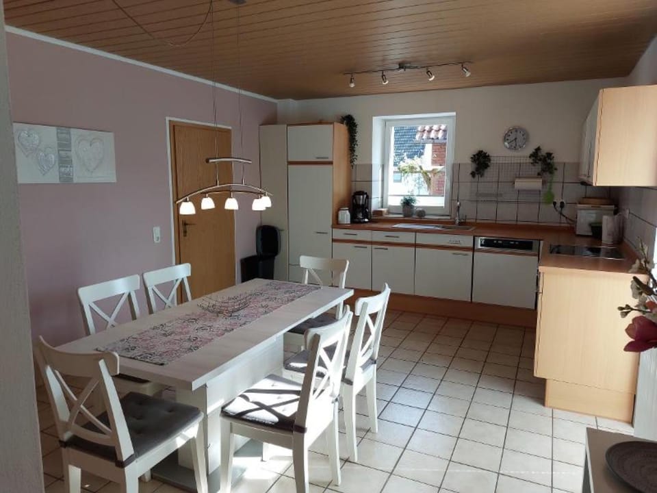 Property building, Kitchen or kitchenette, Living room