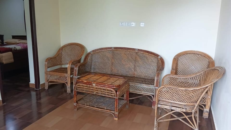 FLGHR Green Star Bungalow House in Kodaikanal