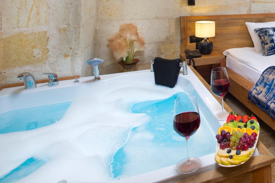 Hot Tub, Food and drinks, Drinks