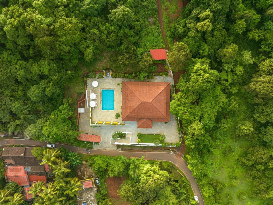 Property building, Day, Bird's eye view