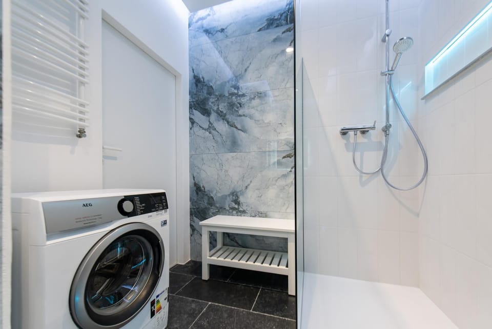 Shower, Bathroom, washing machine