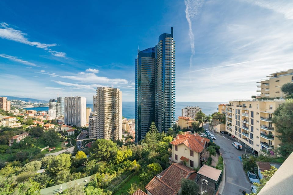 City view, Sea view