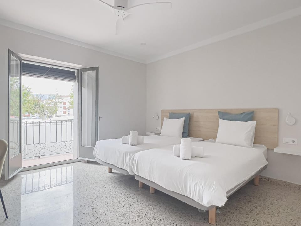 Bed, Bedroom