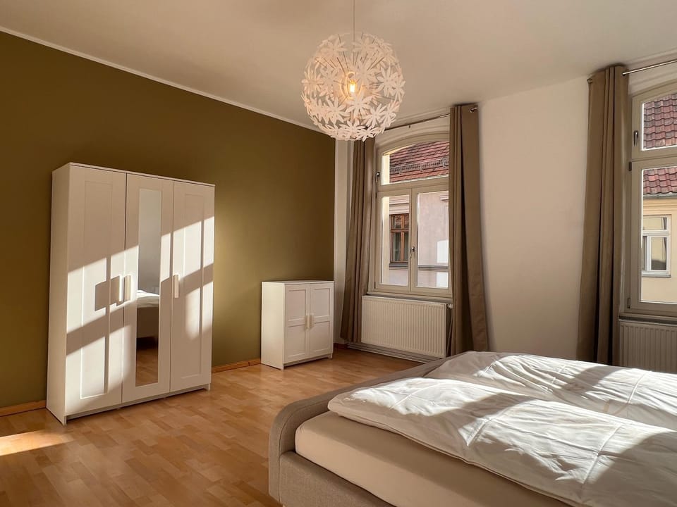 Bedroom, wardrobe