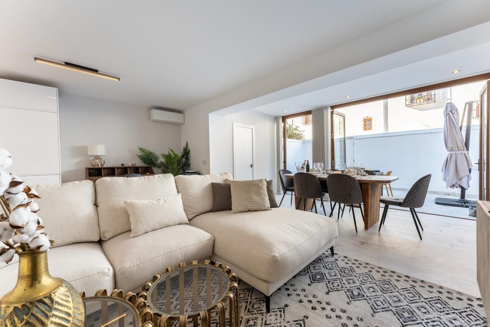 Property building, Living room