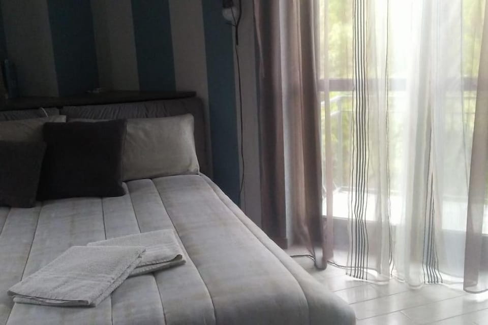 Luxury experience in Alba: Unesco hills' hearth Villa in Piedmont