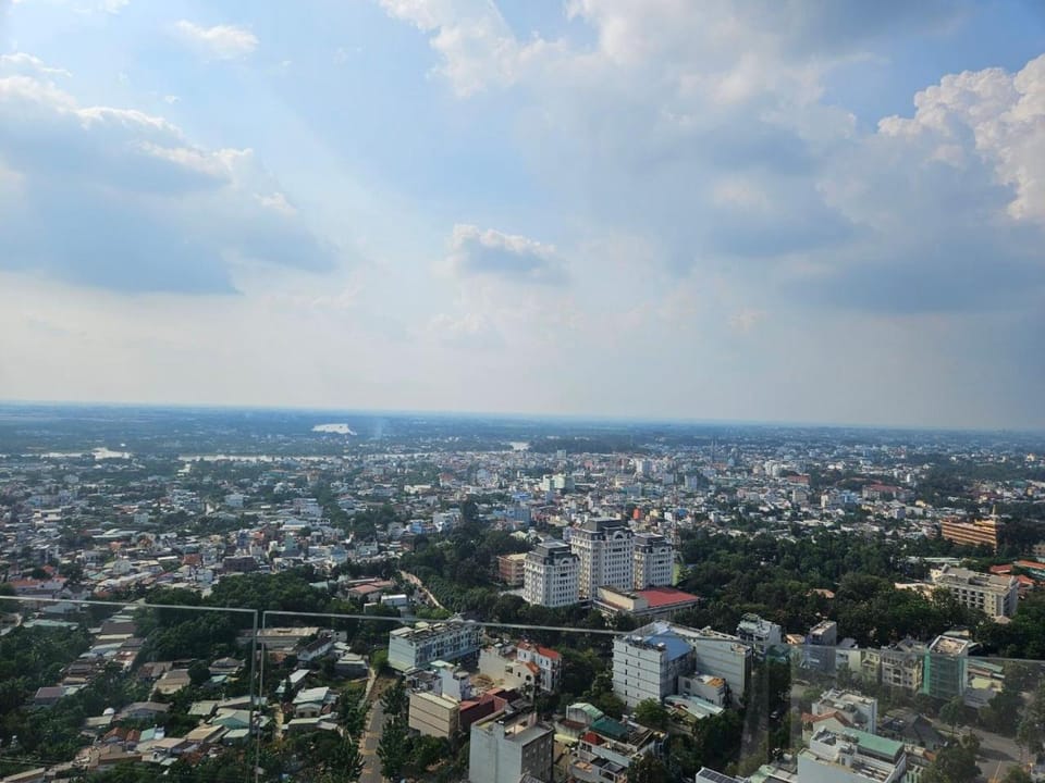 C Sky View: 2 BR Apartment Free GYM & POOL Apartment in Ho Chi Minh City