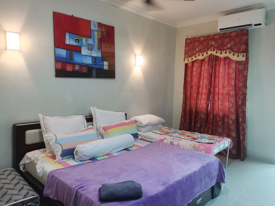 Bedroom, air conditioner