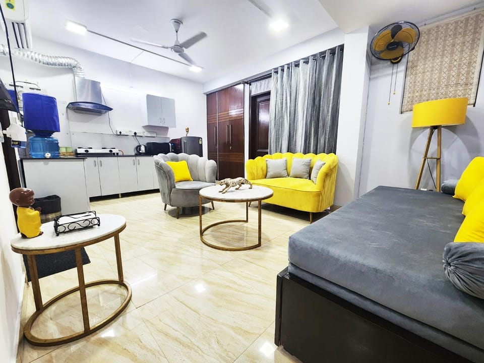 TV and multimedia, Living room, Seating area, air conditioner