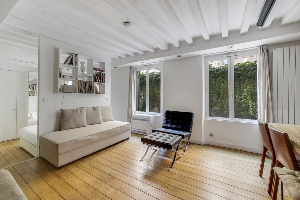 Hot Hot Hot Loft Faubourg Saint-Denis Apartment in Paris