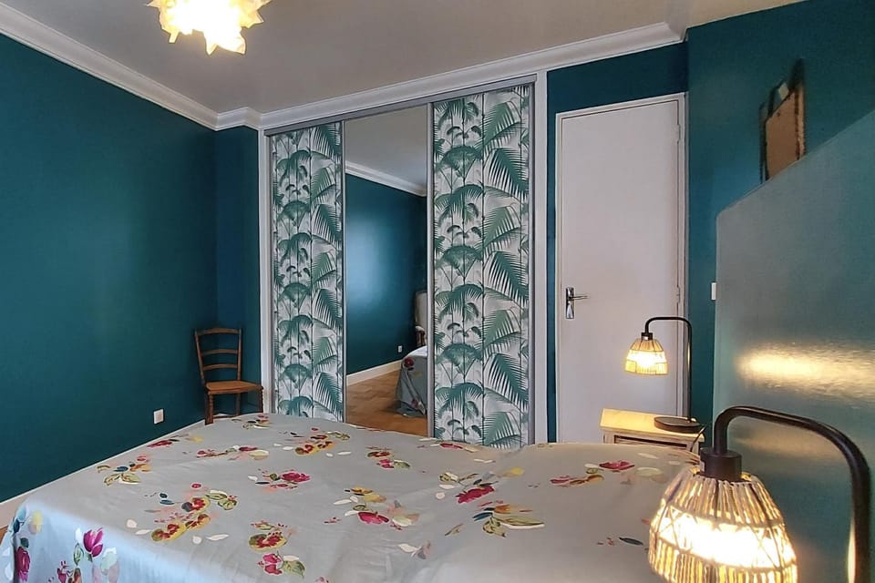 Bed, Bedroom