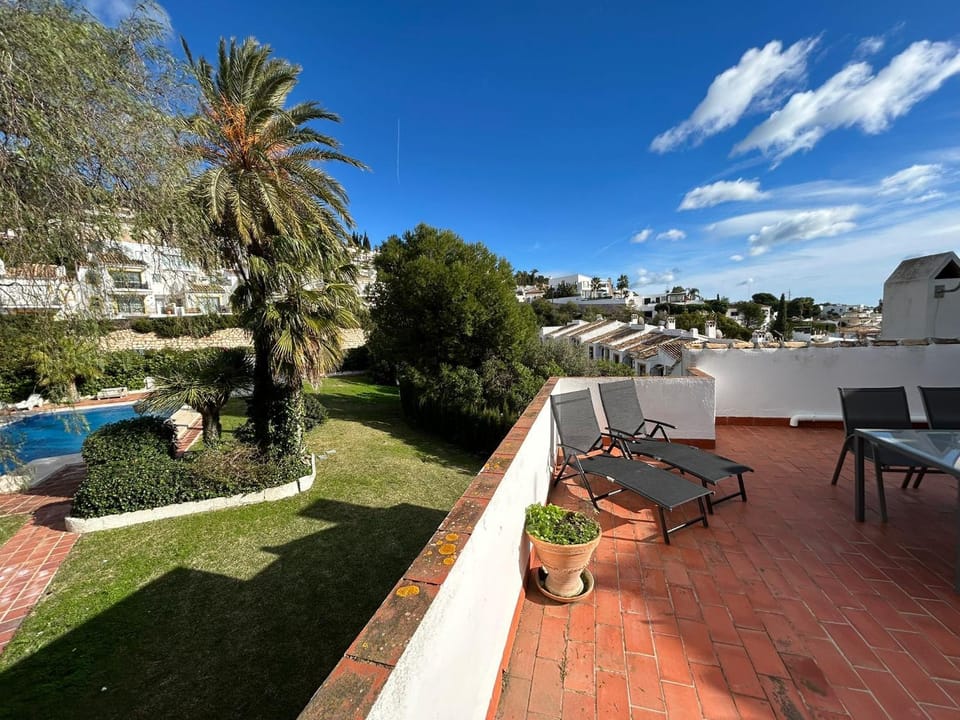 Balcony/Terrace, Balcony/Terrace, Swimming pool