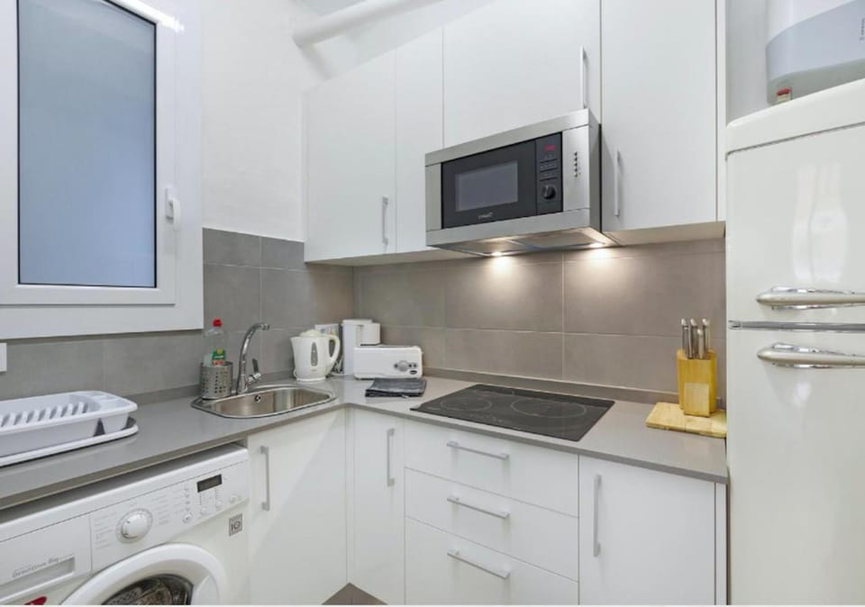 Kitchen or kitchenette, kitchen