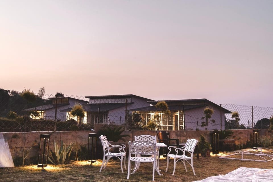 Property building, Patio, Day, Garden view