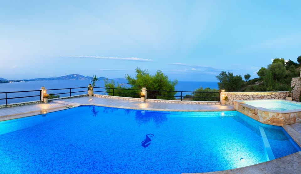 Pool view, Sea view
