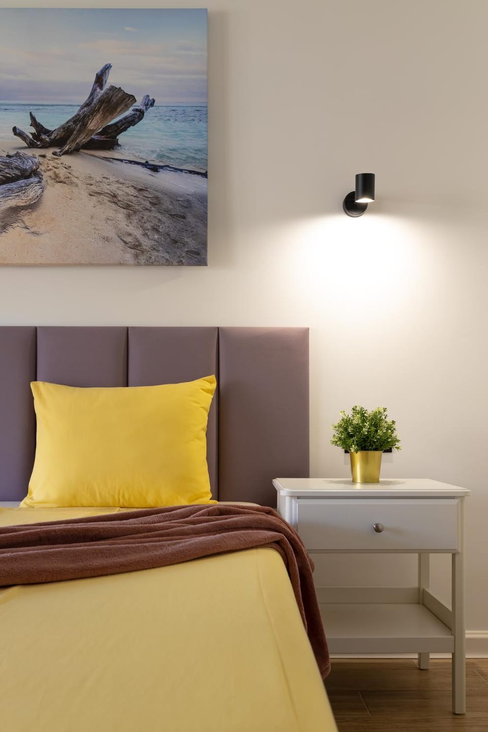 Bed, Photo of the whole room, Bedroom, hair dresser