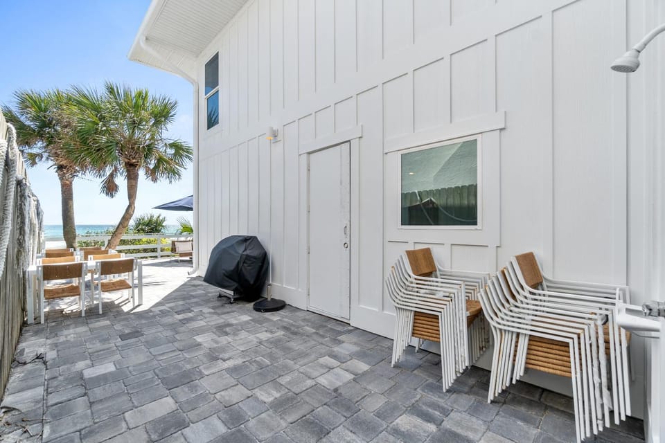 Property building, Patio, Day, Natural landscape, View (from property/room), Balcony/Terrace, Seating area, Beach, Sea view