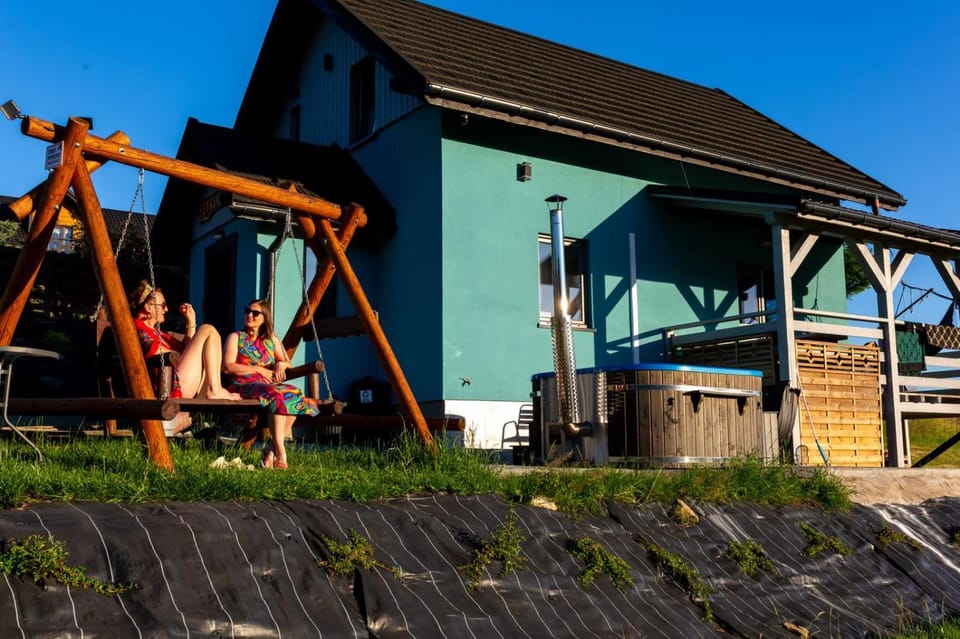 DOMEK NIEBIESKI W BESKIDZIE MAŁYM House in Poland