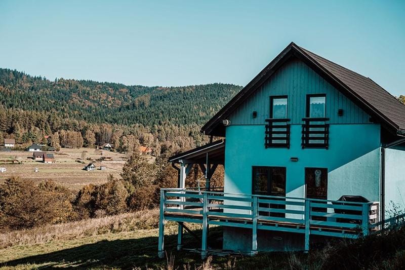 DOMEK NIEBIESKI W BESKIDZIE MAŁYM House in Poland