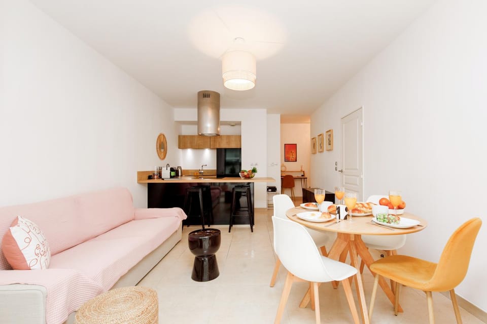 Cannes Victoria YourHostHelper Apartment in Cannes