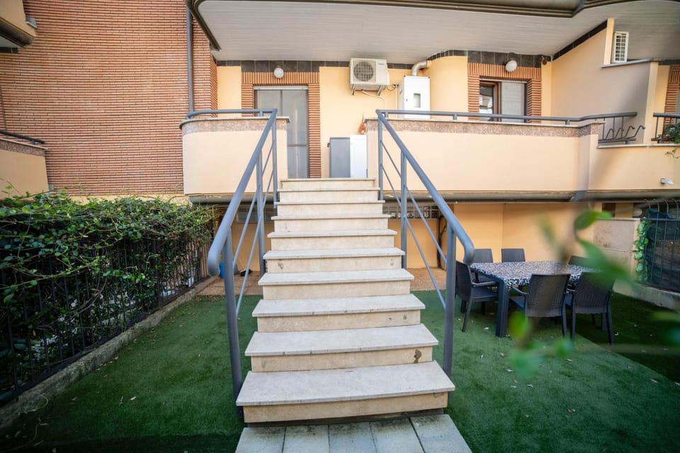 Garden, Balcony/Terrace