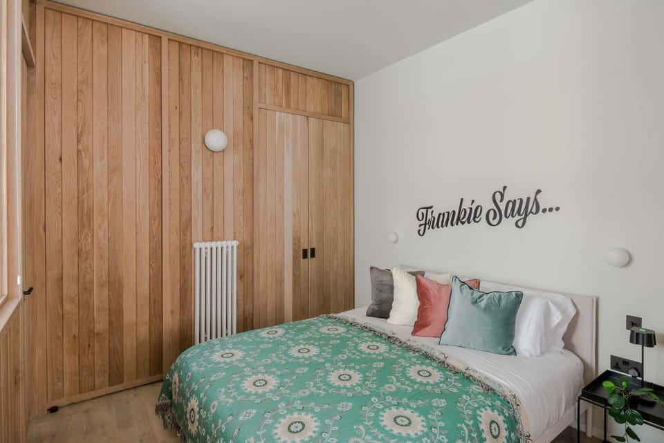 Designer 1BR Soho Apt - AC - Heart of West End Apartment in City of Westminster