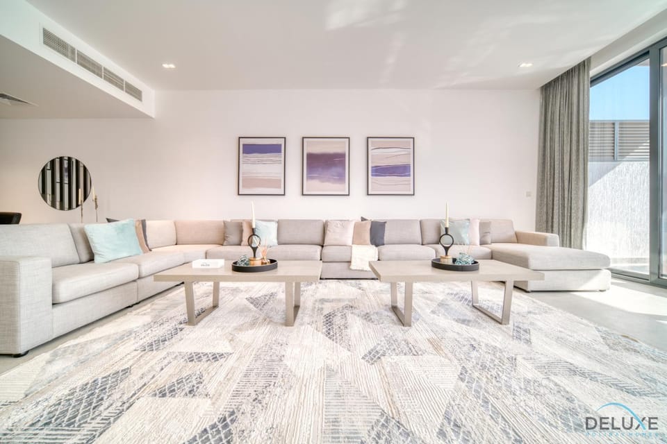 Living room, Photo of the whole room, Seating area