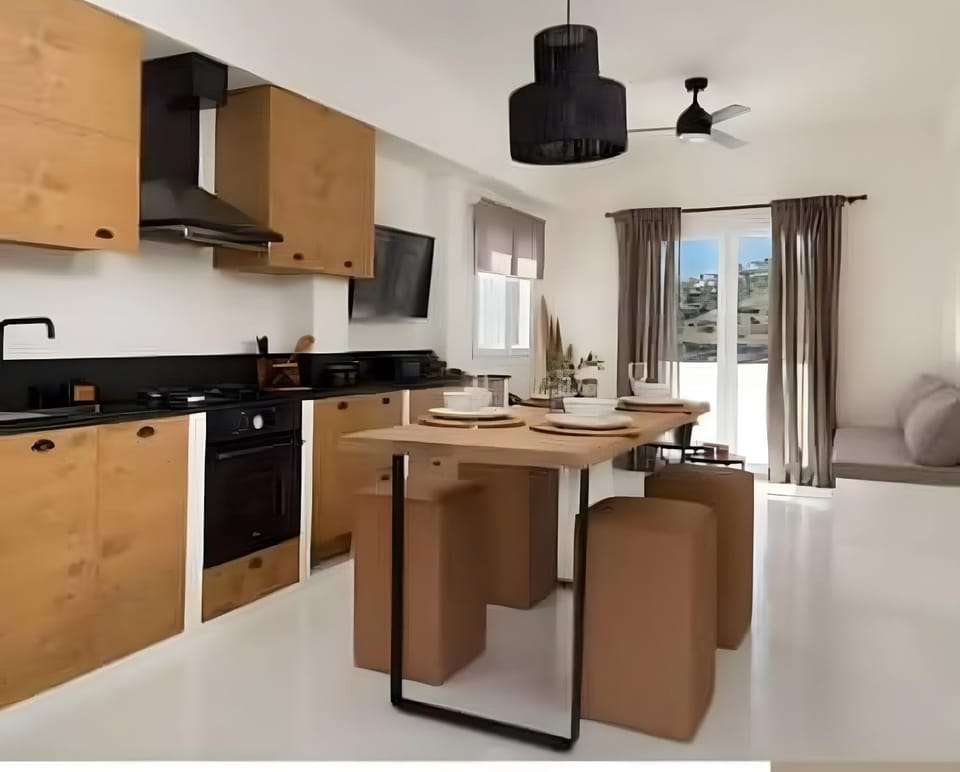 Kitchen or kitchenette, Living room