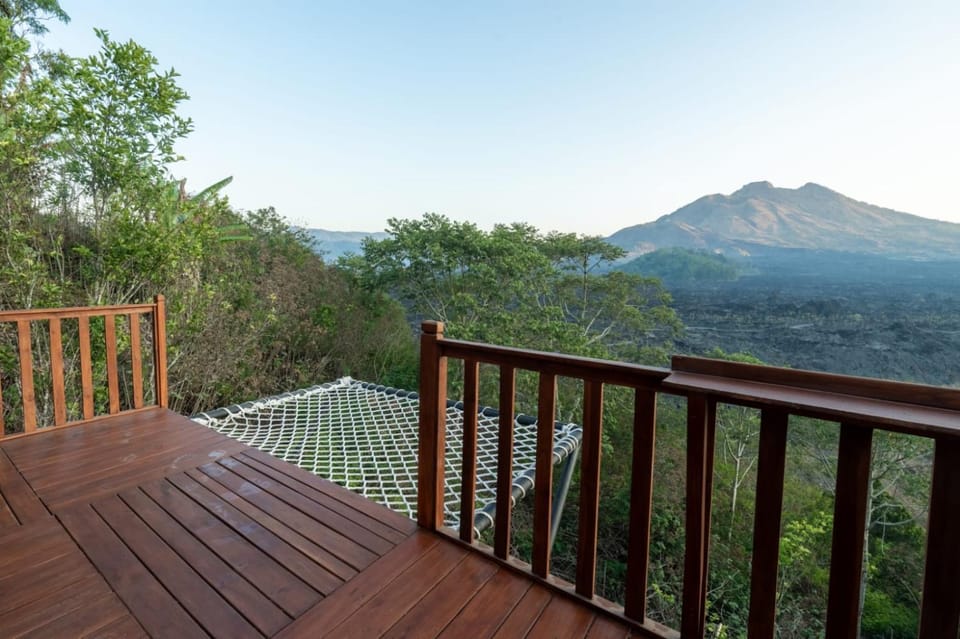 Nearby landmark, Spring, Day, Natural landscape, View (from property/room), Balcony/Terrace, Mountain view