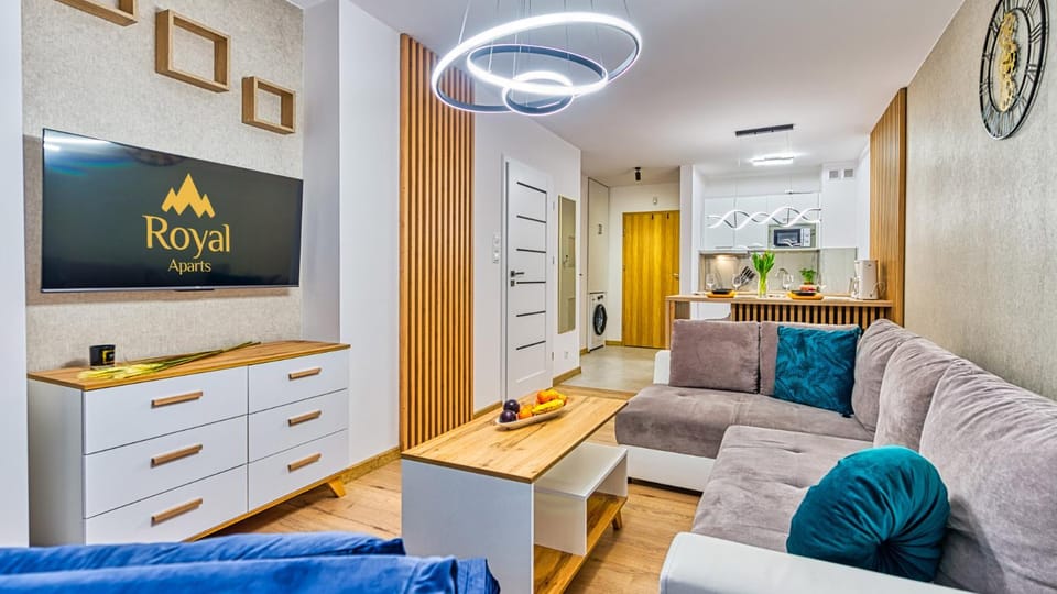 TV and multimedia, Kitchen or kitchenette, Seating area, Dining area