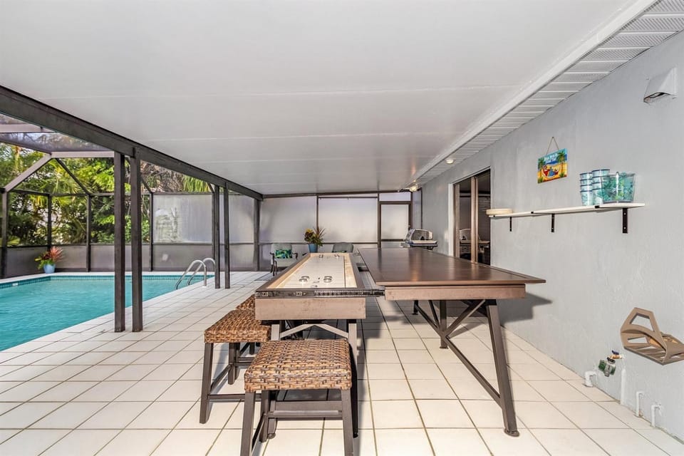 Naples Luxury 5BDRM HomeHtd PoolSuperCleanPets House in Naples
