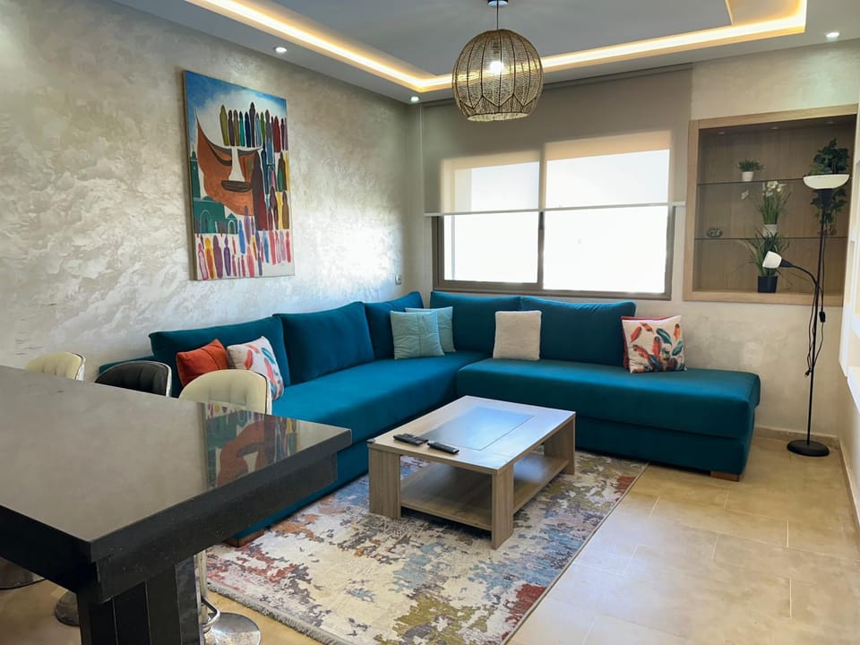 Cosy & lumineux Terrasse face à la piscine Apartment in Casablanca-Settat