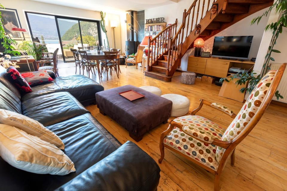 Communal lounge/ TV room, TV and multimedia, Living room