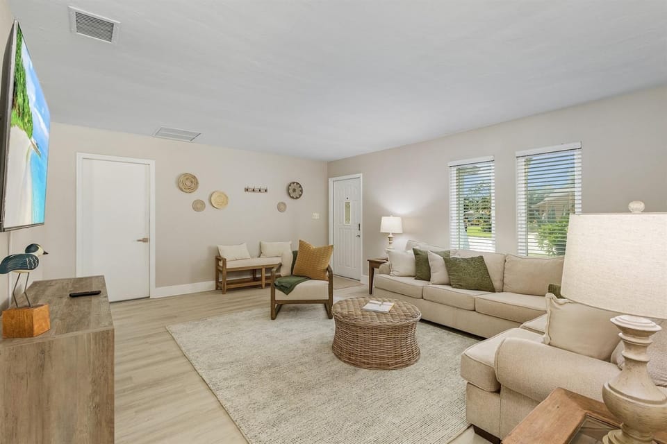 Naples Golf Front Luxe Home, Htd Pool, Golf Available at Quail Run House in Naples