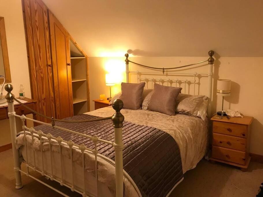 Bed, Bedroom, wardrobe