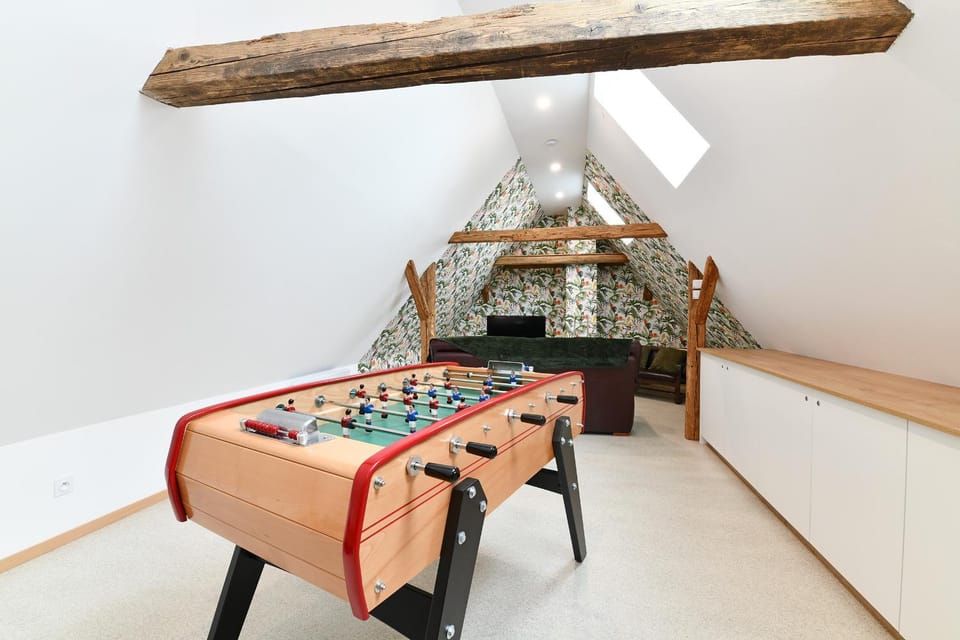Game Room, Living room
