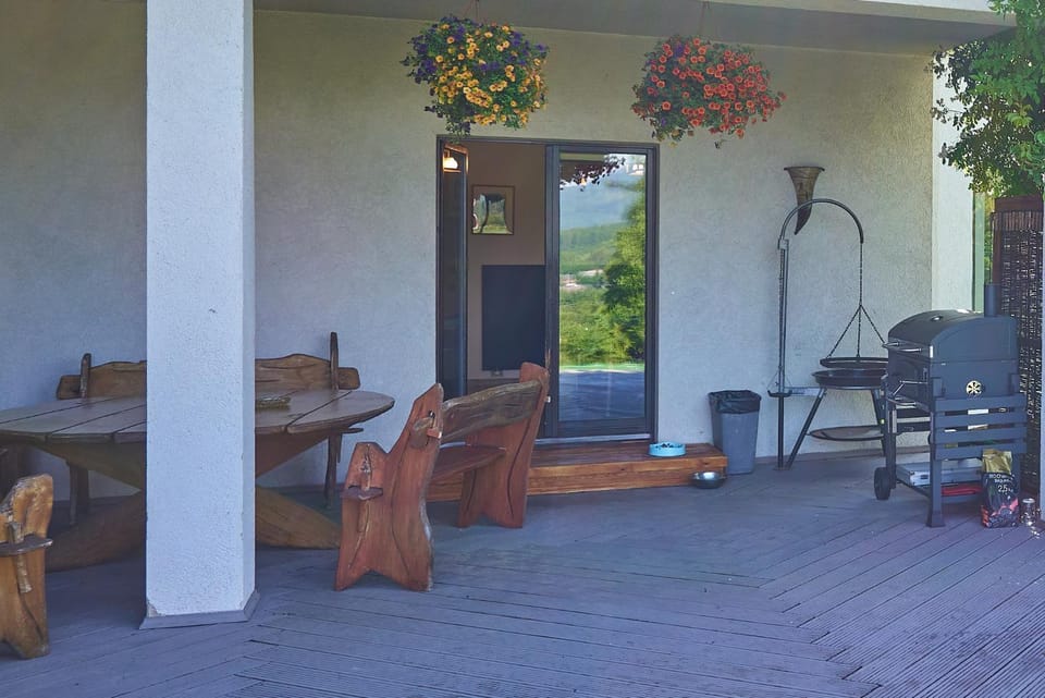 Patio, Seating area