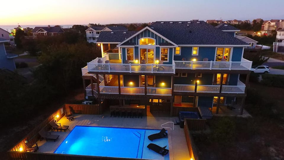 Oceanside, Private Pool, Rec Room, Poolside Bar, DB2, Latitude Adjustment House in Duck