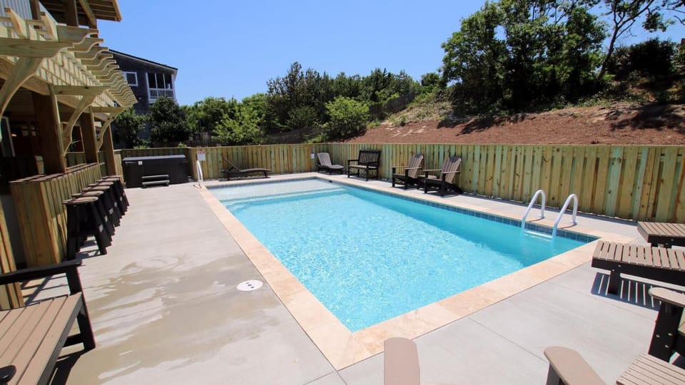Oceanside, Private Pool, Rec Room, Poolside Bar, DB2, Latitude Adjustment House in Duck