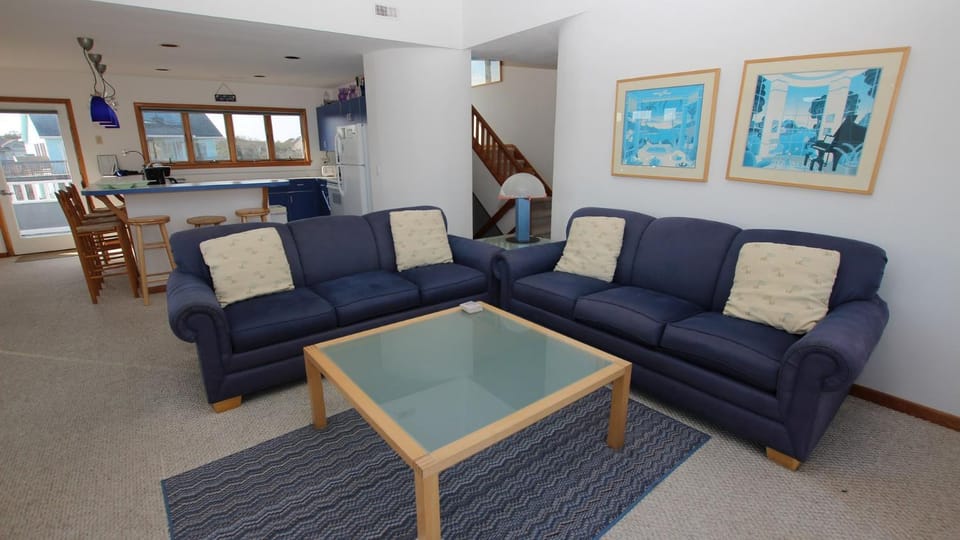 Semi-Oceanfront, Private Pool, Hot Tub, Close to Beach Access, GF2, Touch of Grey House in Duck