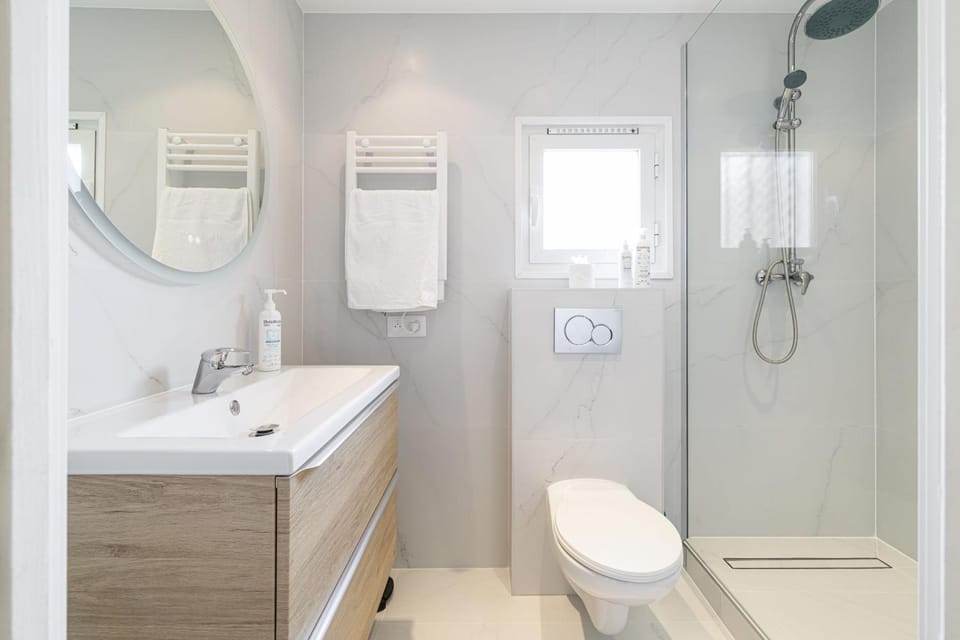 Charming 2 Bedroom Sea View 100m from Monaco Apartment in Monaco