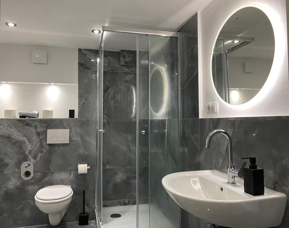 Shower, Toilet, Bathroom
