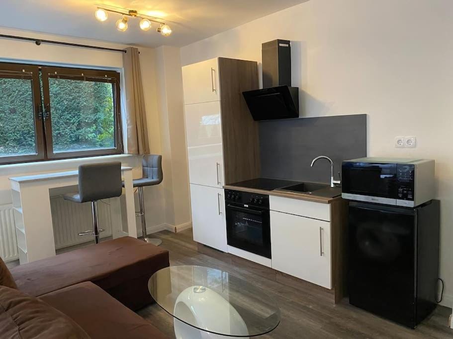 Kitchen or kitchenette, Dining area, minibar, pet friendly, stove