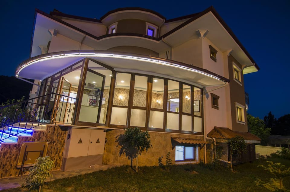 Property building, Night