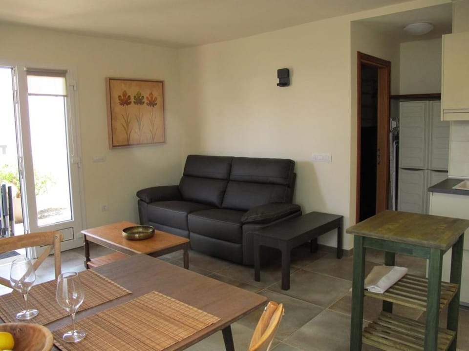 Bungalow LIDO-Playa Roca residence with sea front access - Free AC - Wifi Apartment in Costa Teguise