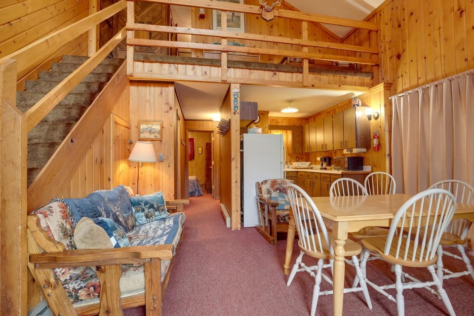 'Buckhorn' - Slopeside Iron River Cabin w/ Sauna Cabin in Wisconsin